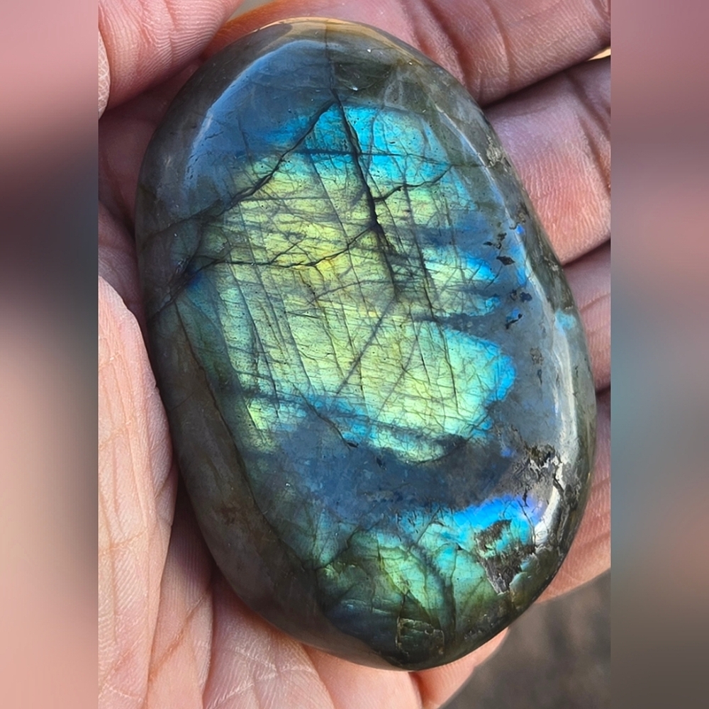 Flashy Labradorite Palm Stone